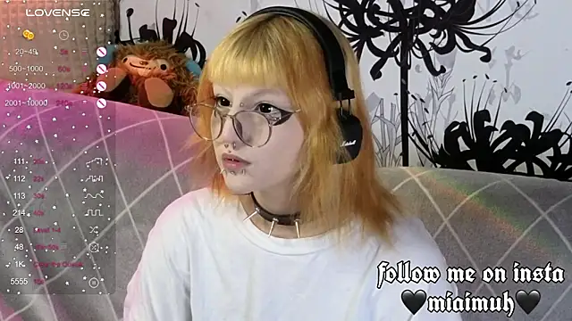 mia  yui online show from 09/09/25, 02:00