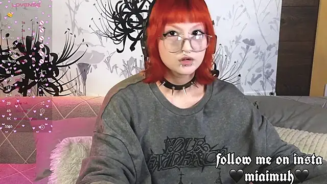 mia  yui online show from 09/25/25, 08:01