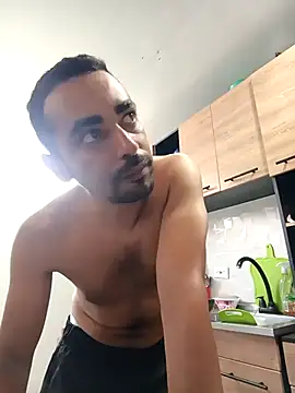 stivenlujan69 online show from 02/12/26, 06:36