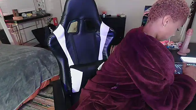 Snapshot of tsunamitori chatting on 11/14/25, 04:44 tsunamitori online show from 11/14/25, 04:44