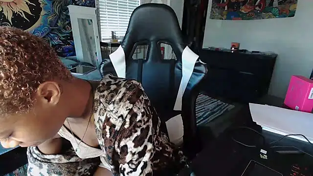 tsunamitori online show from 11/17/25, 05:08