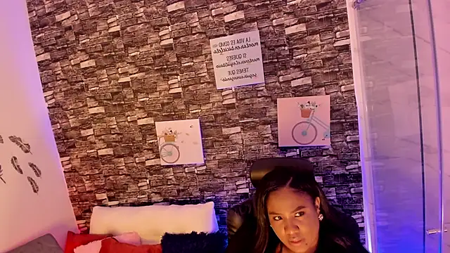 Snapshot of Elsie_morris12 chatting on 09/09/25, 12:59 Elsie morris12 online show from 09/09/25, 12:59