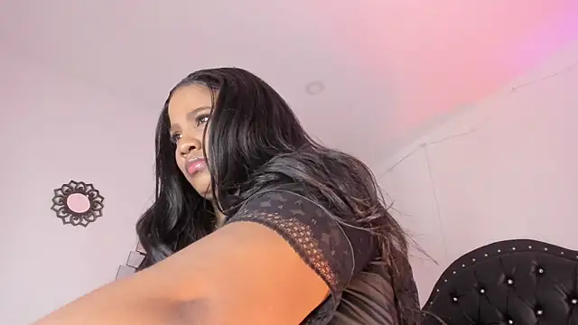 Snapshot of Elsie_morris12 chatting on 11/27/25, 06:43 Elsie morris12 online show from 11/27/25, 06:43