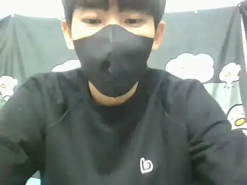 Snapshot of Minh chatting on 11/24/25, 08:03 Minh online show from 11/24/25, 08:03