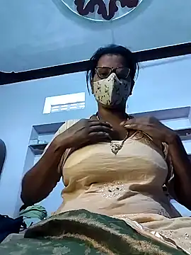 Snapshot of sexy_aaru chatting on 10/05/25, 06:56 sexy aaru online show from 10/05/25, 06:56