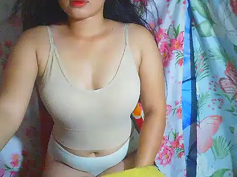 Snapshot of Katie_Winslet chatting on 12/18/25, 12:06 Katie Winslet online show from 12/18/25, 12:06