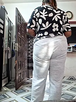 SIMIHOT online show from 01/12/26, 09:14