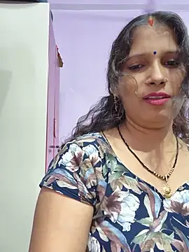 Snapshot of Sonalihot_ chatting on 05/15/26, 05:31 Sonalihot online show from 05/15/26, 05:31