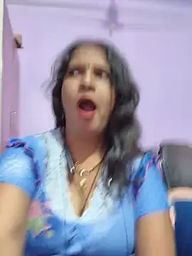 Snapshot of Sonalihot_ chatting on 05/30/26, 09:06 Sonalihot online show from 05/30/26, 09:06