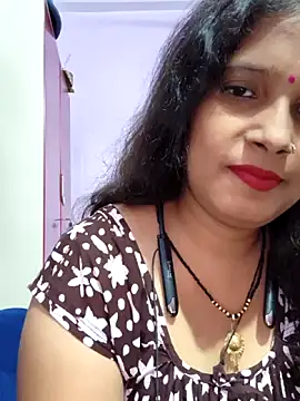 Snapshot of Sonalihot_ chatting on 06/01/26, 10:39 Sonalihot online show from 06/01/26, 10:39