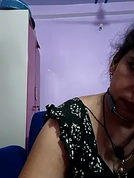 Snapshot of Sonalihot_ chatting on 06/19/26, 04:28 Sonalihot online show from 06/19/26, 04:28