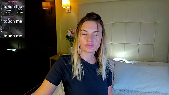 Marie Ellie online show from 11/19/25, 01:27