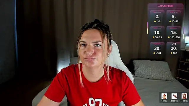 Snapshot of Marie_Ellie chatting on 06/15/26, 02:03 Marie Ellie online show from 06/15/26, 02:03