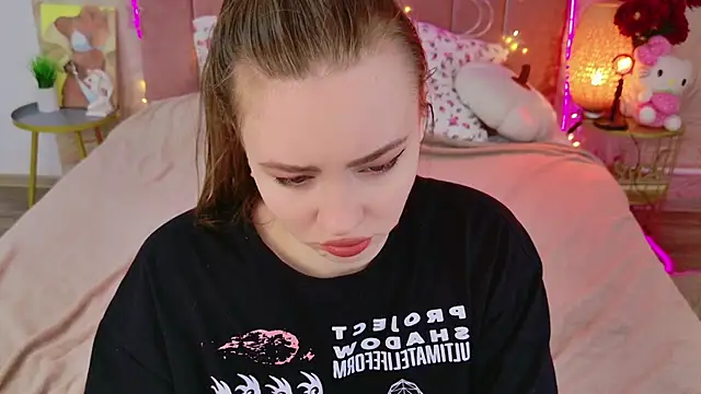 Moon  Bunny online show from 02/12/26, 12:22