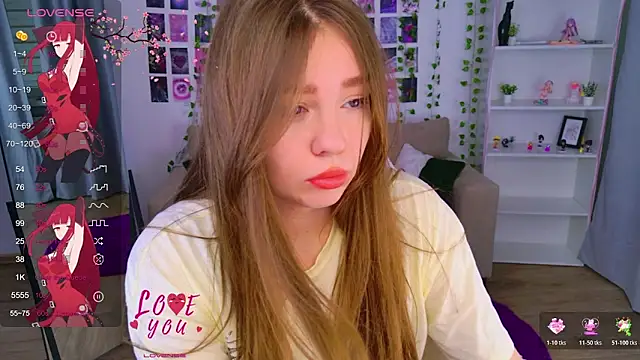 Snapshot of Moon__Bunny chatting on 03/24/26, 03:06 Moon Bunny online show from 03/24/26, 03:06
