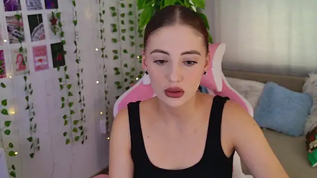 ViolaParkerss online show from 09/25/25, 10:19