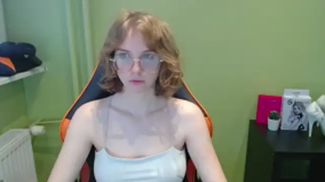 juicyPenny online show from 11/28/25, 07:44