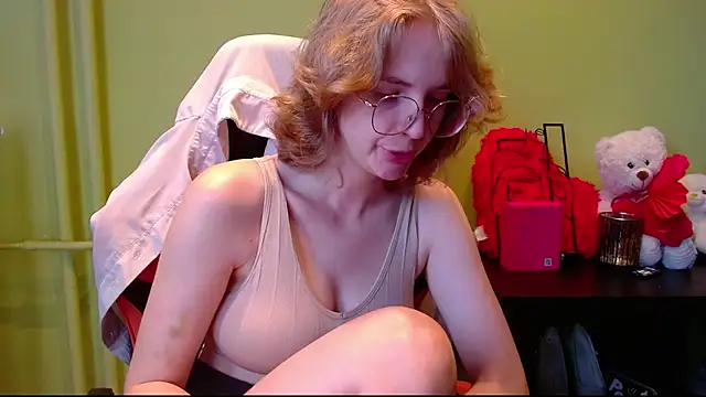 Snapshot of juicyPenny chatting on 07/18/26, 06:28 juicyPenny online show from 07/18/26, 06:28