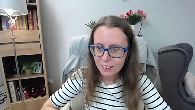 Snapshot of sweetxLizzy chatting on 06/10/26, 04:23 sweetxLizzy online show from 06/10/26, 04:23