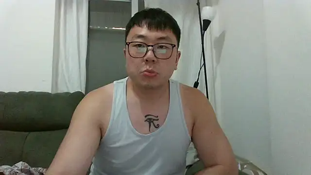 Snapshot of KaylanBMB chatting on 06/03/26, 11:54 KaylanBMB online show from 06/03/26, 11:54