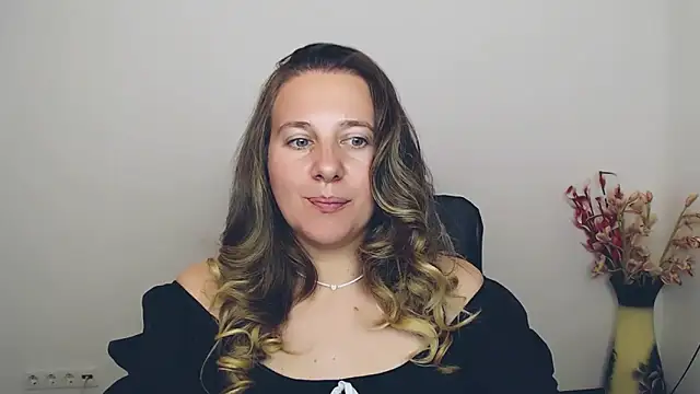 Snapshot of Darklure_ chatting on 09/13/25, 09:03 Darklure  online show from 09/13/25, 09:03