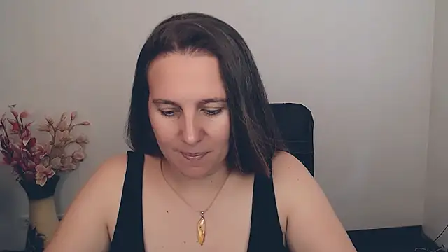 Snapshot of Darklure_ chatting on 09/16/25, 12:39 Darklure  online show from 09/16/25, 12:39