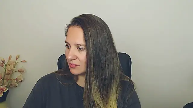 Snapshot of Darklure_ chatting on 09/27/25, 06:13 Darklure  online show from 09/27/25, 06:13