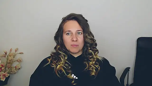 Snapshot of Darklure_ chatting on 09/29/25, 04:01 Darklure  online show from 09/29/25, 04:01