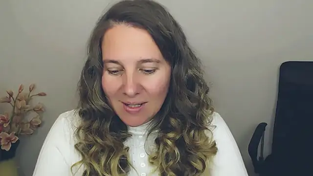 Snapshot of Darklure_ chatting on 10/01/25, 09:21 Darklure  online show from 10/01/25, 09:21