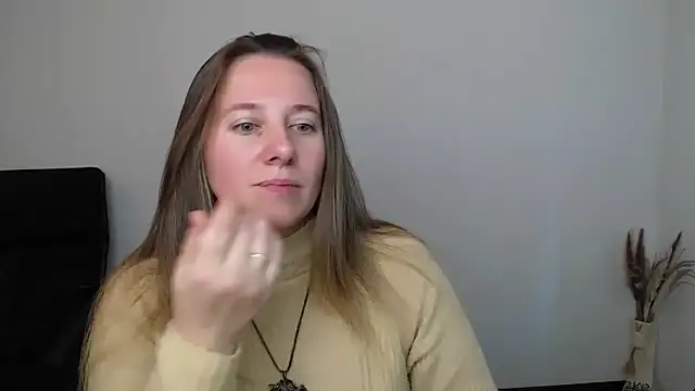 Snapshot of Darklure_ chatting on 10/21/25, 11:22 Darklure  online show from 10/21/25, 11:22