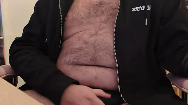 Snapshot of Jonpol74_ chatting on 02/17/26, 09:06 Jonpol74 online show from 02/17/26, 09:06