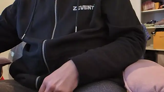 Snapshot of Jonpol74_ chatting on 02/23/26, 01:52 Jonpol74 online show from 02/23/26, 01:52