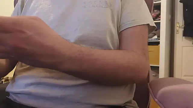 Snapshot of Jonpol74_ chatting on 03/05/26, 05:42 Jonpol74 online show from 03/05/26, 05:42