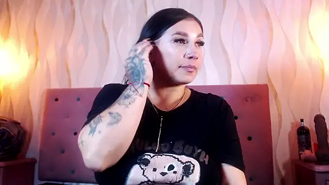 Naomi Braunx online show from 06/15/26, 03:58