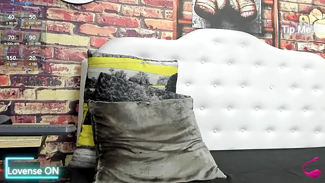 Snapshot of Damian_Shakur chatting on 03/23/26, 01:26 Damian Shakur online show from 03/23/26, 01:26