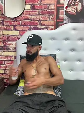 Snapshot of Damian_Shakur chatting on 04/10/26, 12:43 Damian Shakur online show from 04/10/26, 12:43