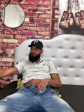 Snapshot of Damian_Shakur chatting on 04/11/26, 12:09 Damian Shakur online show from 04/11/26, 12:09