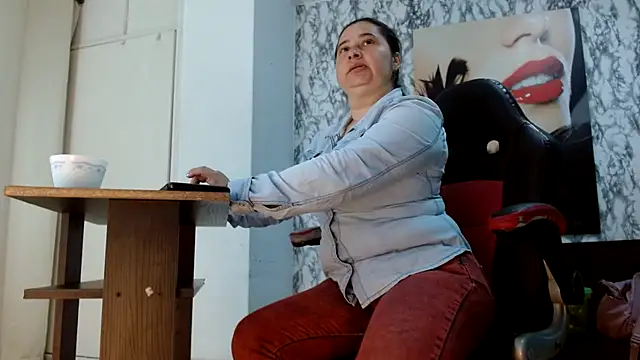 mariani smith online show from 12/02/25, 12:10