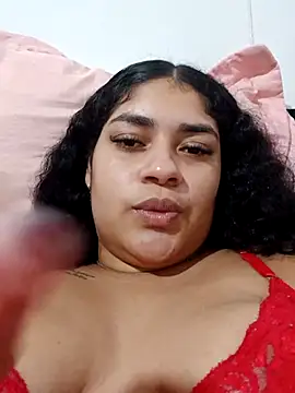 Snapshot of euseila98 chatting on 12/21/25, 03:13 euseila98 online show from 12/21/25, 03:13