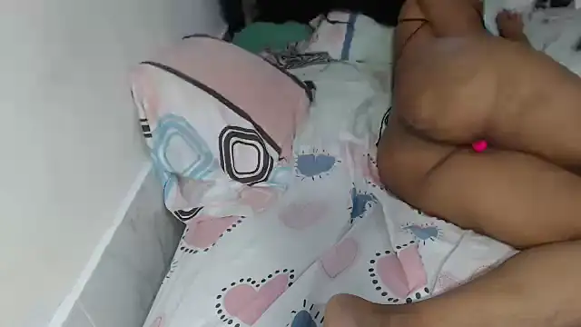 PERLA BLACK  online show from 11/20/25, 07:52