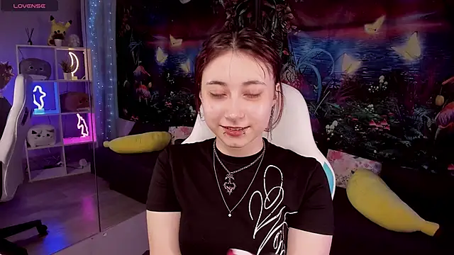 Snapshot of ClaraParks chatting on 03/29/26, 07:47 ClaraParks online show from 03/29/26, 07:47