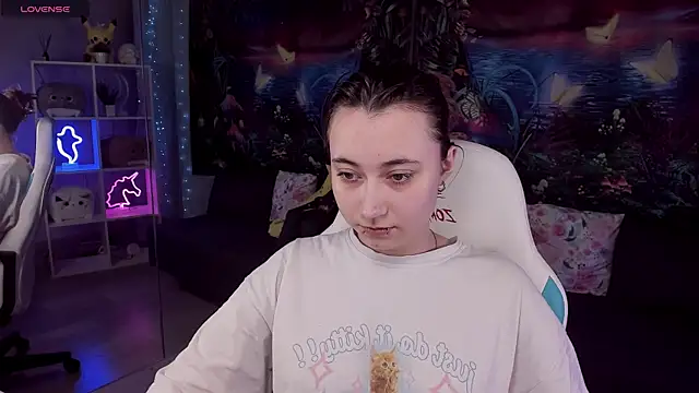 Snapshot of ClaraParks chatting on 04/02/26, 07:44 ClaraParks online show from 04/02/26, 07:44