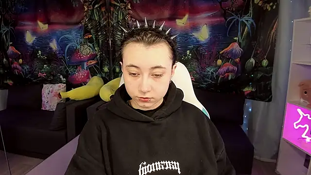 Snapshot of ClaraParks chatting on 04/10/26, 07:18 ClaraParks online show from 04/10/26, 07:18