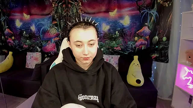 Snapshot of ClaraParks chatting on 04/11/26, 07:24 ClaraParks online show from 04/11/26, 07:24