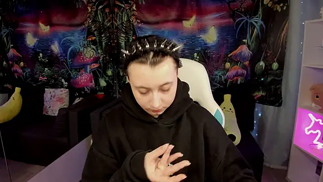 Snapshot of ClaraParks chatting on 04/11/26, 07:45 ClaraParks online show from 04/11/26, 07:45