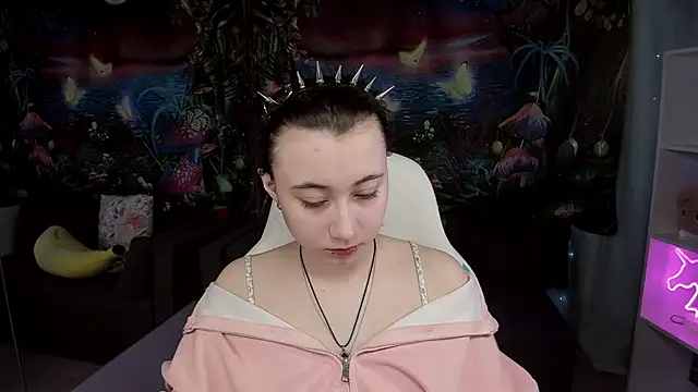 Snapshot of ClaraParks chatting on 04/14/26, 07:31 ClaraParks online show from 04/14/26, 07:31