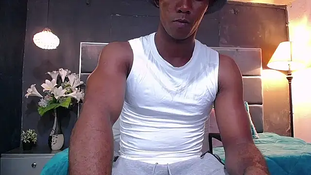Snapshot of blackbignude chatting on 11/09/25, 01:37 blackbignude online show from 11/09/25, 01:37