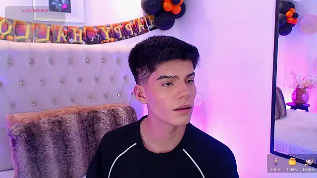 Dulcey  online show from 10/13/25, 08:58