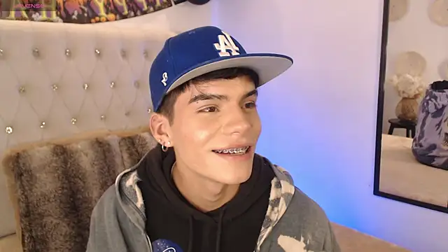 Dulcey  online show from 10/27/25, 05:22