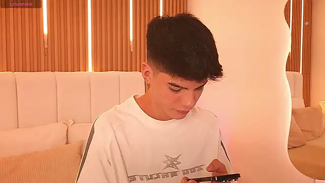 Snapshot of Dulcey_ chatting on 03/15/26, 04:51 Dulcey online show from 03/15/26, 04:51